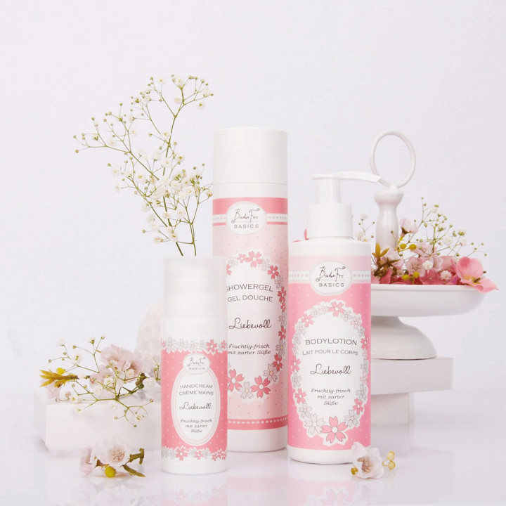 Coffret pour le corps BASICS, senteur Fraise/Rhubarbe