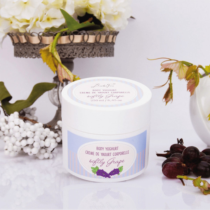 Lait corps 250ml YOGHURT LINE , senteur Raisin