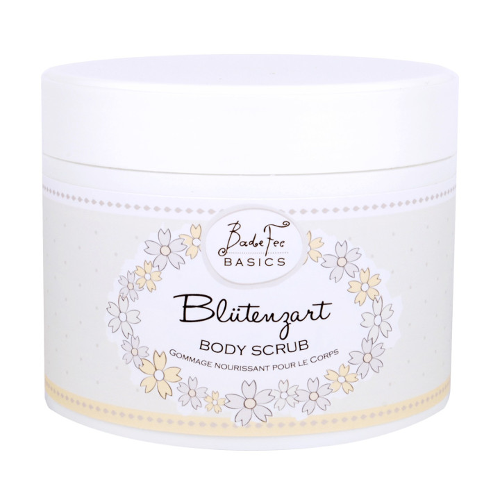 Gommage corps 400ml BASICS, senteur Thé vert, Fleurs des prés d’été et Pomme