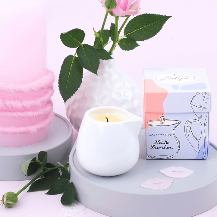 Bougie de massage 70g PETITES BAIES CHAUDES, Senteur Baies