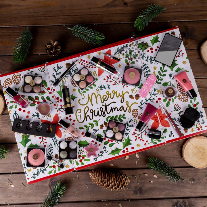 Calendrier de l'Avent Maquillages HELLO WINTER